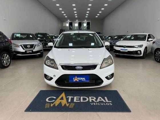 FORD FOCUS 2.0 GLX 16V FLEX 4P MANUAL
